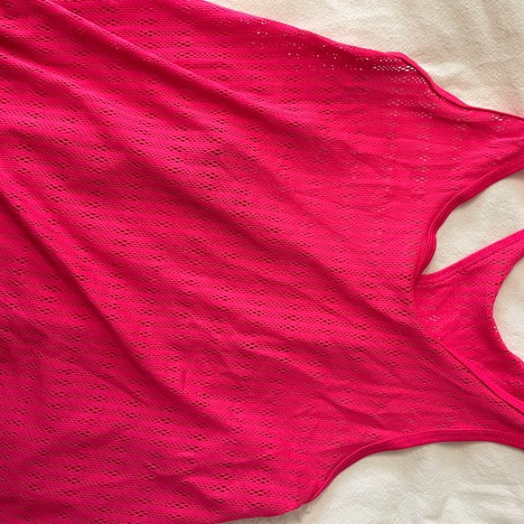 ON SALE MUST GO Mesh Athletic Top - Picture 2 of 2